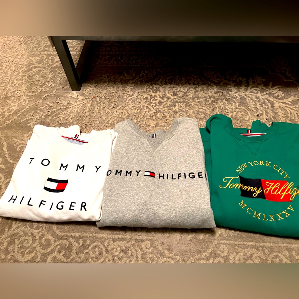 Tommy sweat shirts